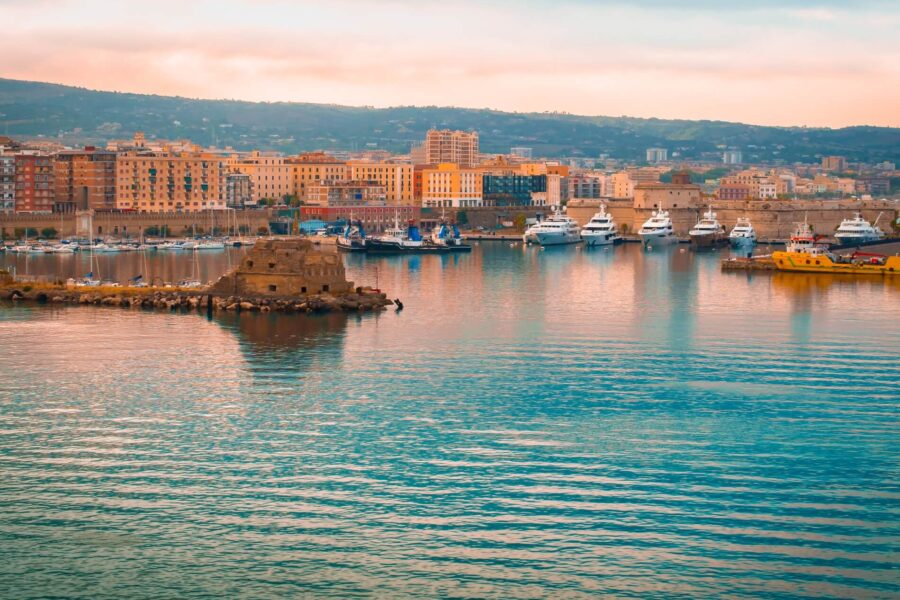 vista sul porto di Civitavecchia